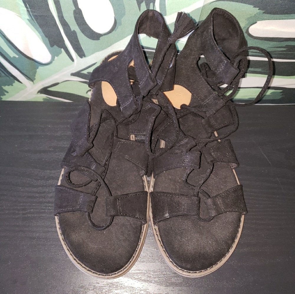 Black old navy sandals
